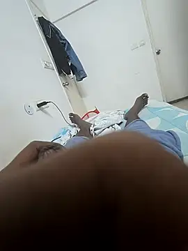 coolboy69530 online show from February 2026 07:35:01 PM