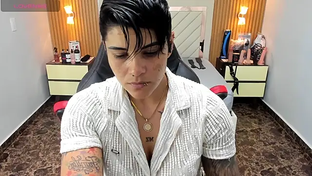 KAROLLJONES1 online show from September 2025 02:35:01 AM