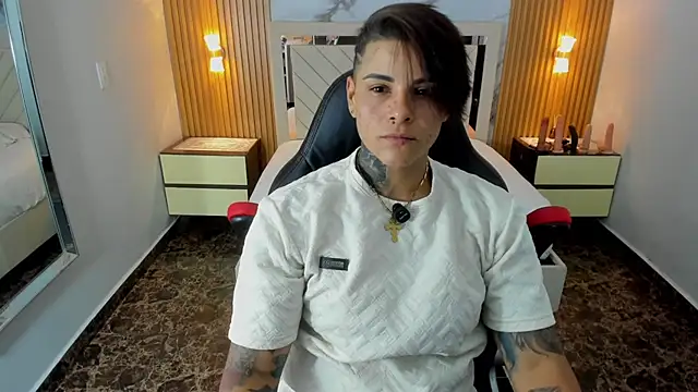 KAROLLJONES1 online show from July 2026 07:26:02 PM