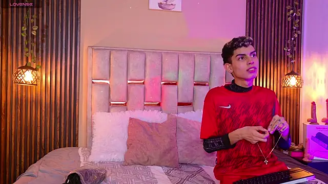 Room 69x online show from May 2026 01:16:02 PM