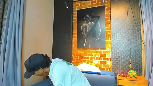 AlanCutee online show from November 2025 12:25:01 PM