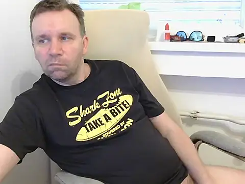 Snapshot of kristianss08 chatting on February 2026 04:00:01 PM kristianss08 online show from February 2026 04:00:01 PM