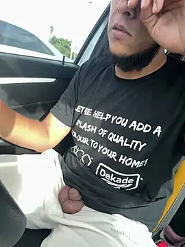 Snapshot of Smallboybigworld chatting on February 2026 06:40:02 AM Smallboybigworld online show from February 2026 06:40:02 AM