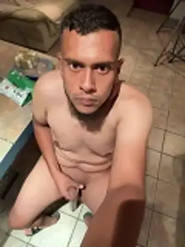 Snapshot of Smallboybigworld chatting on March 2026 10:05:02 PM Smallboybigworld online show from March 2026 10:05:02 PM