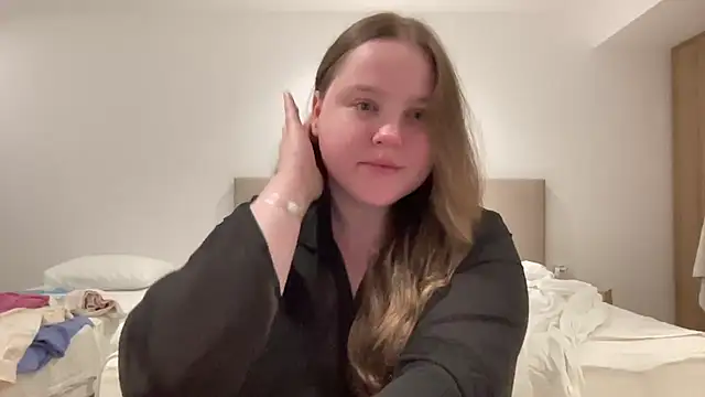 Snapshot of Alice898 chatting on September 2025 01:33:02 PM Alice898 online show from September 2025 01:33:02 PM