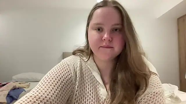 Snapshot of Alice898 chatting on September 2025 06:18:02 PM Alice898 online show from September 2025 06:18:02 PM