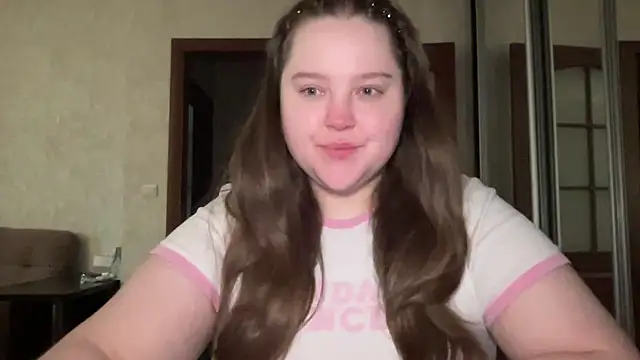 Snapshot of Alice898 chatting on September 2025 04:38:01 AM Alice898 online show from September 2025 04:38:01 AM