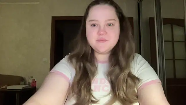 Snapshot of Alice898 chatting on October 2025 04:13:01 AM Alice898 online show from October 2025 04:13:01 AM