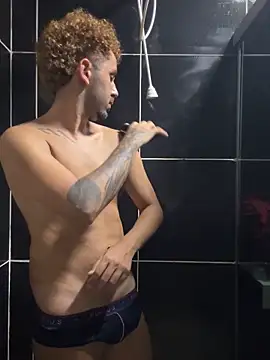 Snapshot of Fumoice chatting on December 2025 09:43:02 PM Fumoice online show from December 2025 09:43:02 PM