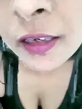 Queen Kushi4 online show from February 2026 12:32:02 PM