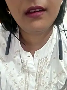 Queen Kushi4 online show from April 2026 06:13:02 PM