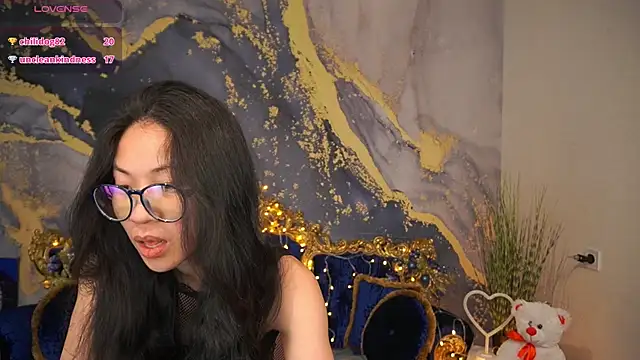 Snapshot of Yen_Star chatting on March 2026 08:39:01 PM Yen Star online show from March 2026 08:39:01 PM