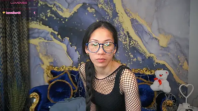 Snapshot of Yen_Star chatting on April 2026 07:33:02 PM Yen Star online show from April 2026 07:33:02 PM