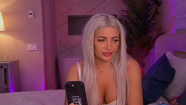 ElsaSinn online show from September 2025 03:39:01 AM