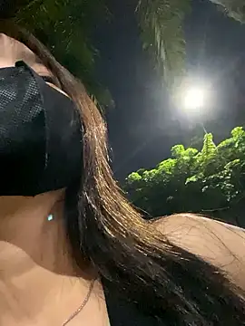   BabyShowPublic   online show from October 2025 01:32:01 PM