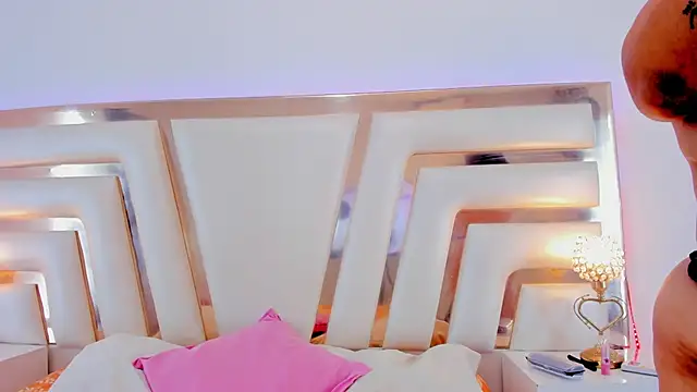 GeminisClark online show from November 2025 01:13:01 PM