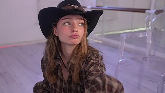 Snapshot of _floret_joy_ chatting on September 2025 11:56:02 AM floret joy online show from September 2025 11:56:02 AM