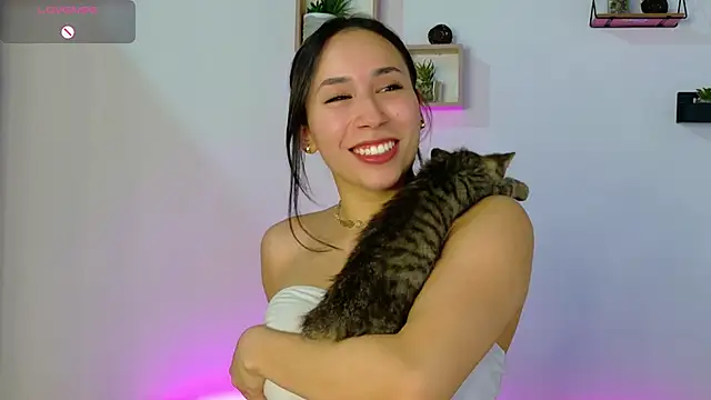 manumontoya  online show from October 2025 05:33:02 PM