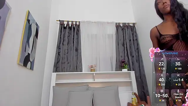 Mistt Mia online show from May 2026 06:28:02 PM