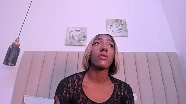 Mistt Mia online show from July 2026 06:05:01 PM