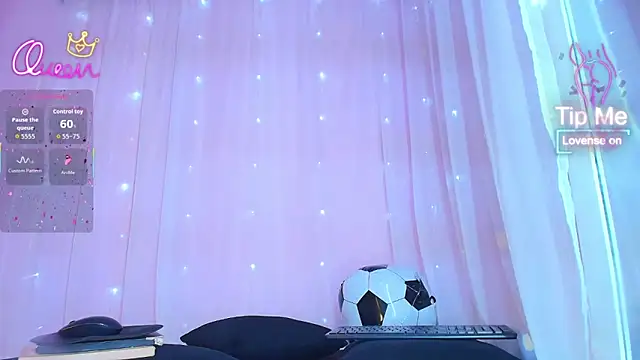 SunnyGilmoree online show from July 2026 07:57:01 PM