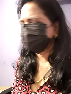 mallu-lover online show from September 2025 12:33:01 AM