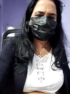 mallu-lover online show from October 2025 12:50:01 PM