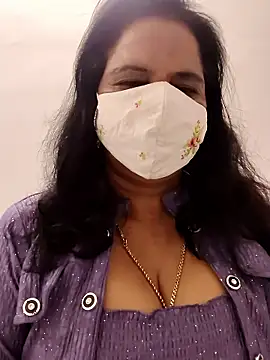 mallu-lover online show from January 2026 06:35:01 PM