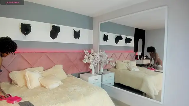 Snapshot of amy_miller1 chatting on October 2025 08:09:02 PM amy miller1 online show from October 2025 08:09:02 PM