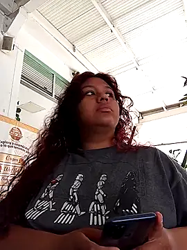 CloeStron online show from November 2025 03:34:02 PM