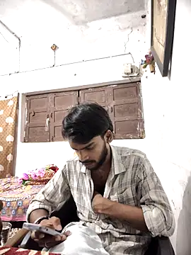 yashuuuu021 online show from October 2025 05:55:02 PM