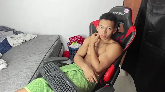 JuanchiT66 online show from February 2026 01:38:01 AM