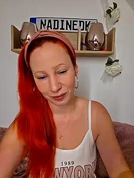 Nadinedk online show from October 2025 06:41:02 AM