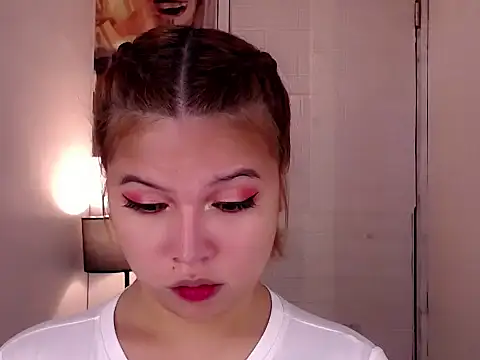 adorabletsforyouxx online show from September 2025 05:01:01 PM