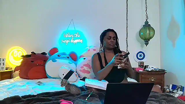 Snapshot of GigiMcFee chatting on September 2025 04:34:02 AM GigiMcFee online show from September 2025 04:34:02 AM