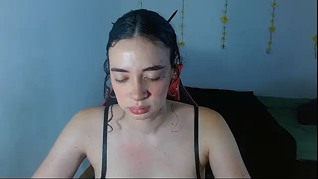sajecrismaa online show from May 2026 09:09:02 PM