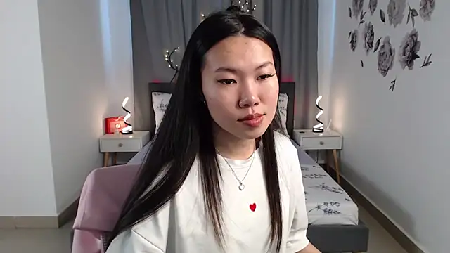 LunaPurrr online show from September 2025 11:26:02 PM