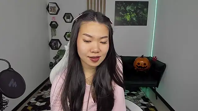 LunaPurrr online show from November 2025 01:15:02 AM