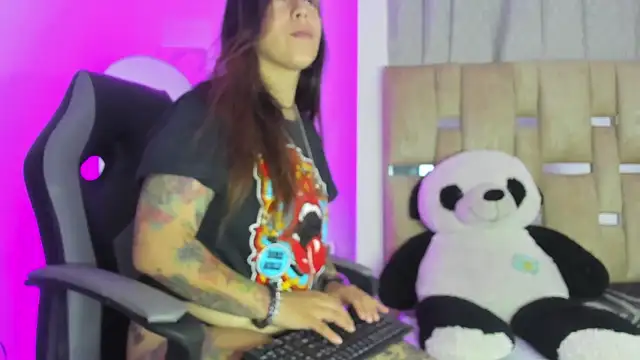 Snapshot of JulianaCarter chatting on September 2025 07:26:01 PM JulianaCarter online show from September 2025 07:26:01 PM