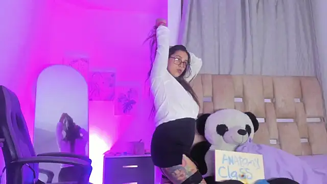 Snapshot of JulianaCarter chatting on October 2025 08:06:02 PM JulianaCarter online show from October 2025 08:06:02 PM