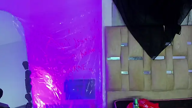 Snapshot of JulianaCarter chatting on October 2025 07:38:01 PM JulianaCarter online show from October 2025 07:38:01 PM