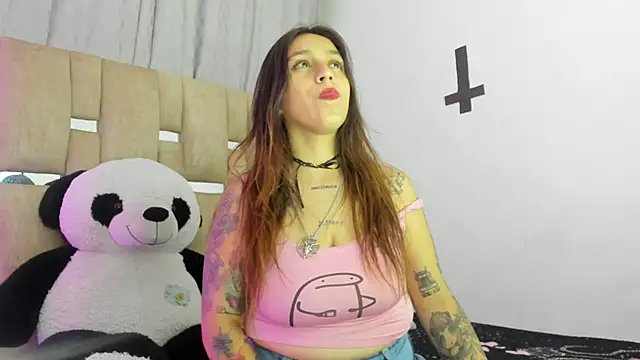 Snapshot of JulianaCarter chatting on November 2025 07:47:01 PM JulianaCarter online show from November 2025 07:47:01 PM