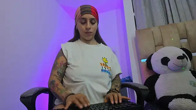 JulianaCarter online show from November 2025 03:05:01 PM