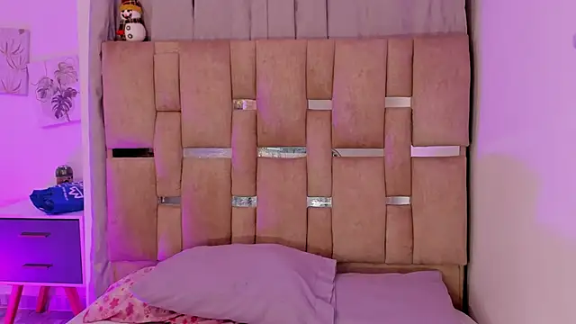 JulianaCarter online show from December 2025 08:13:02 PM