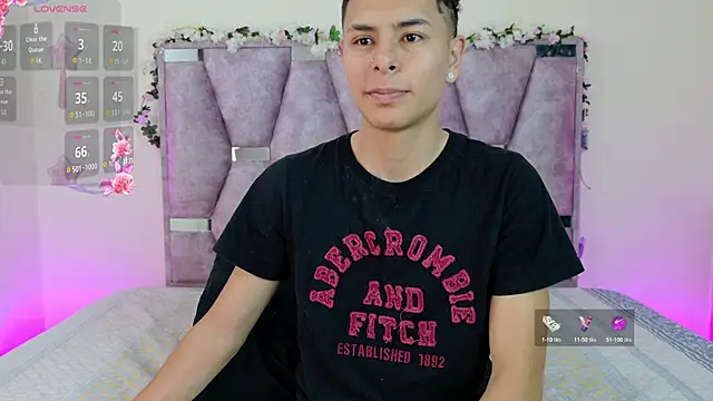 lana and liam  online show from November 2025 09:31:01 AM