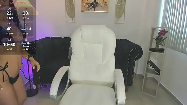 Snapshot of Melina_Rouge chatting on February 2026 07:29:01 PM Melina Rouge online show from February 2026 07:29:01 PM