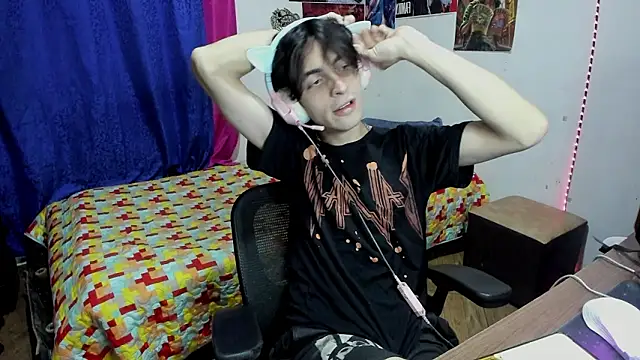 Snapshot of golden_ryyan chatting on February 2026 11:33:01 PM golden ryyan online show from February 2026 11:33:01 PM