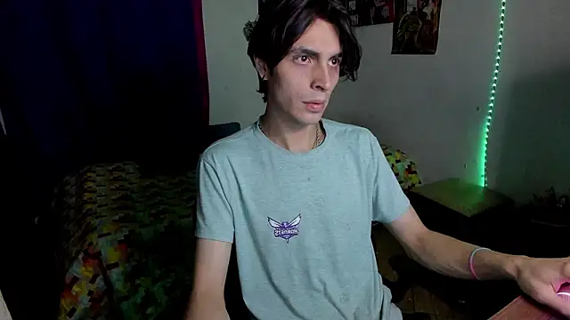 Snapshot of golden_ryyan chatting on February 2026 01:12:01 AM golden ryyan online show from February 2026 01:12:01 AM