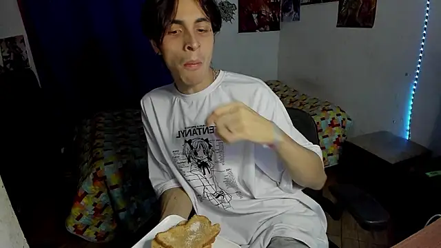 Snapshot of golden_ryyan chatting on February 2026 04:19:01 AM golden ryyan online show from February 2026 04:19:01 AM