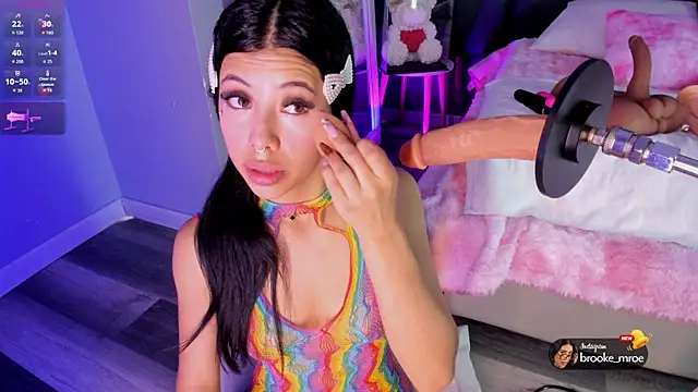 Brooke monroe online show from November 2025 05:37:02 PM